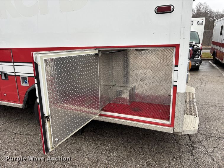 image for item FB3556 2016 Chevrolet Express G4500 ambulance