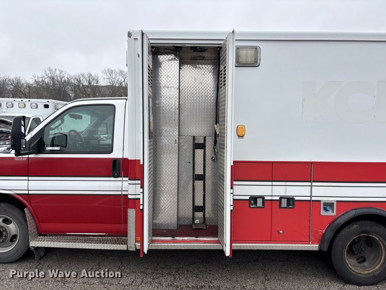 image for item FB3556 2016 Chevrolet Express G4500 ambulance