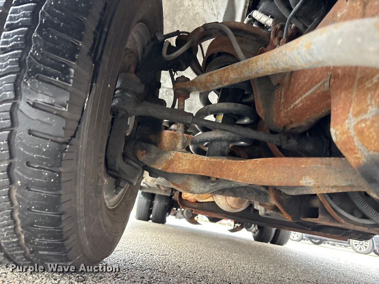 image for item FB3556 2016 Chevrolet Express G4500 ambulance