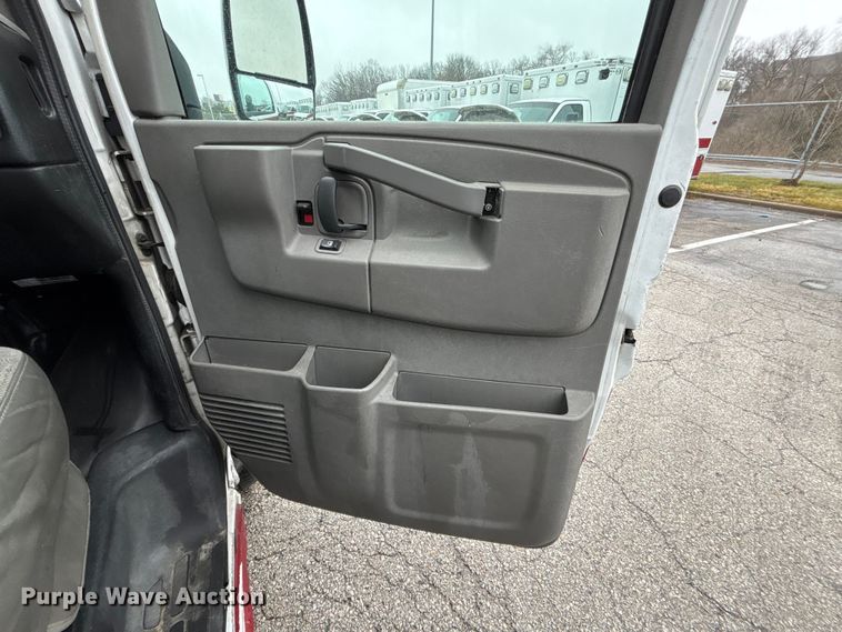 image for item FB3556 2016 Chevrolet Express G4500 ambulance