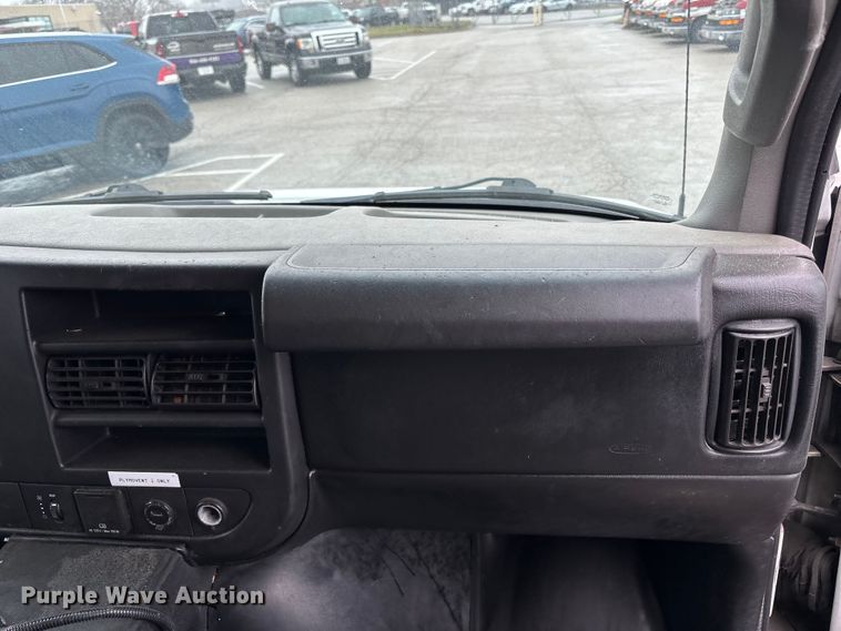 image for item FB3556 2016 Chevrolet Express G4500 ambulance