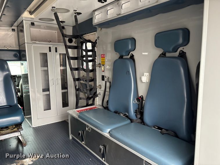 image for item FB3556 2016 Chevrolet Express G4500 ambulance