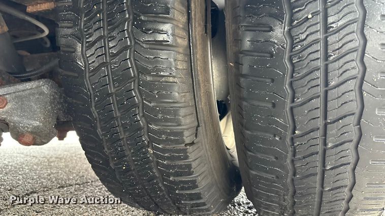 image for item FB3556 2016 Chevrolet Express G4500 ambulance