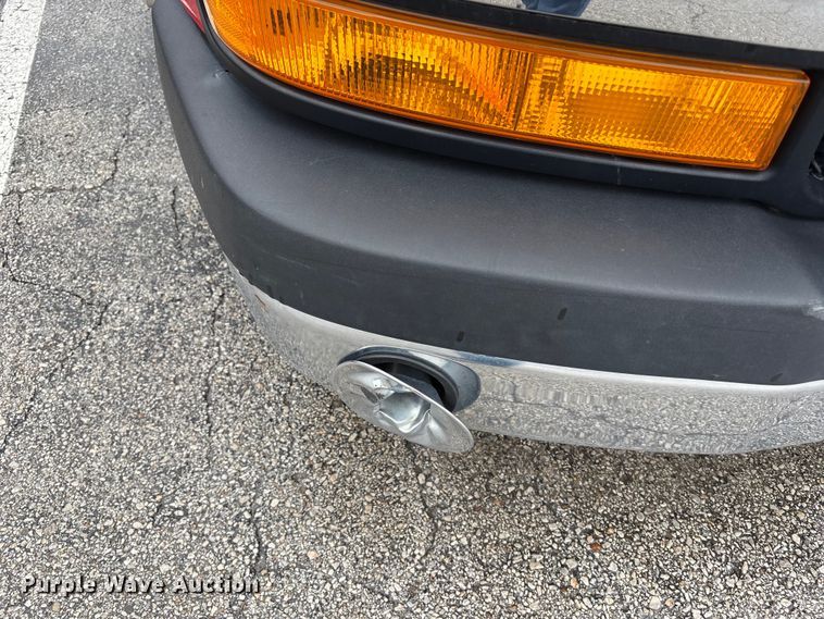 image for item FB3557 2016 Chevrolet Express G4500 ambulance