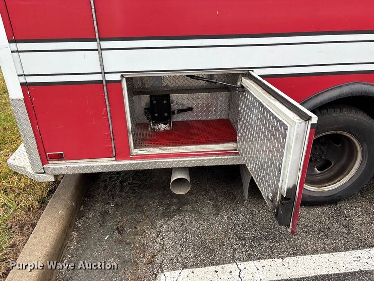 image for item FB3557 2016 Chevrolet Express G4500 ambulance