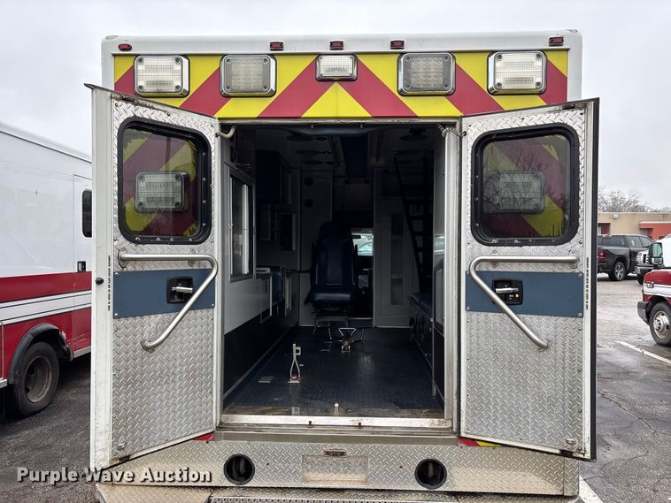 image for item FB3557 2016 Chevrolet Express G4500 ambulance