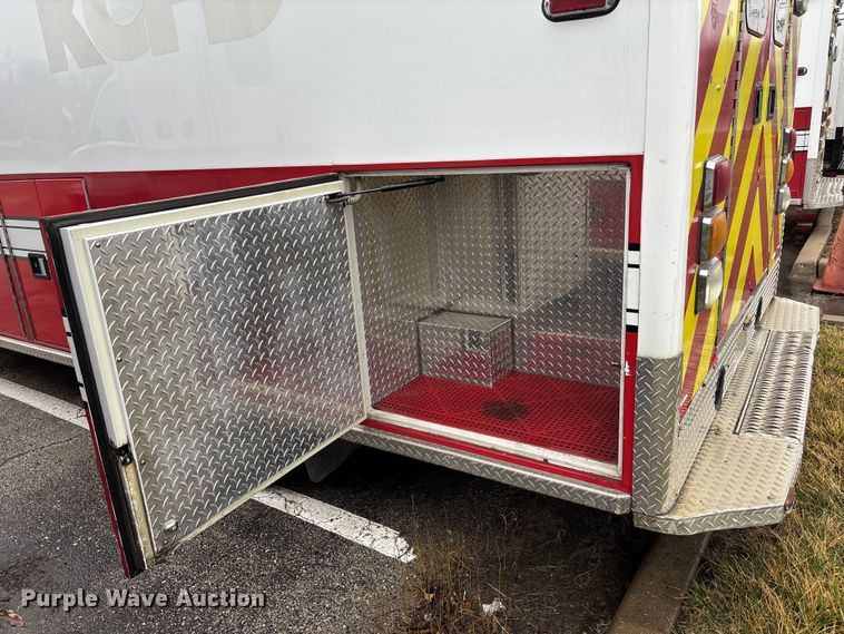 image for item FB3557 2016 Chevrolet Express G4500 ambulance