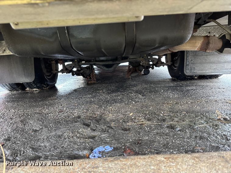 image for item FB3557 2016 Chevrolet Express G4500 ambulance