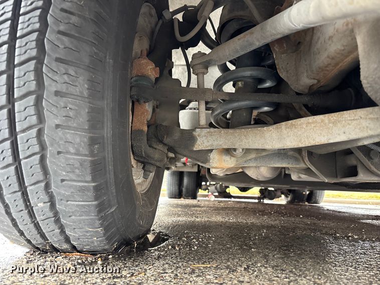 image for item FB3557 2016 Chevrolet Express G4500 ambulance