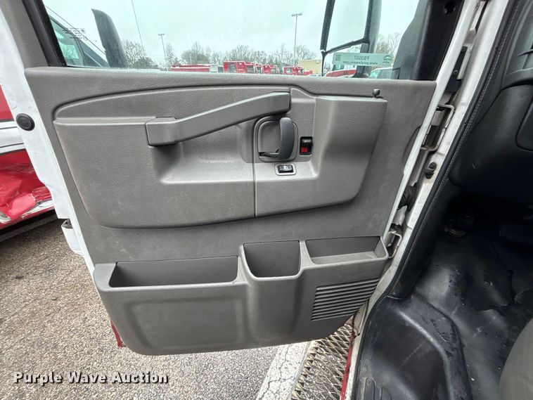 image for item FB3557 2016 Chevrolet Express G4500 ambulance