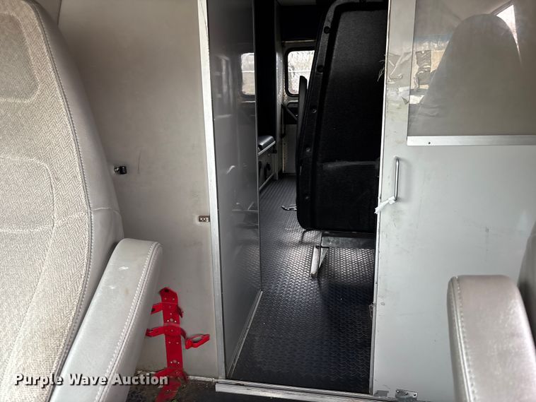 image for item FB3557 2016 Chevrolet Express G4500 ambulance