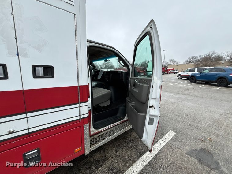 image for item FB3557 2016 Chevrolet Express G4500 ambulance