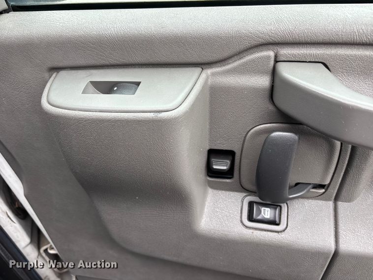 image for item FB3557 2016 Chevrolet Express G4500 ambulance