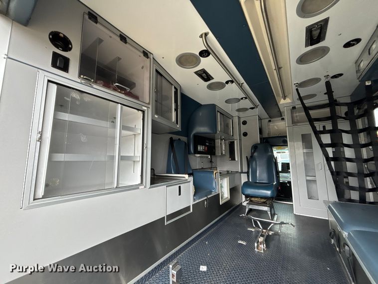 image for item FB3557 2016 Chevrolet Express G4500 ambulance