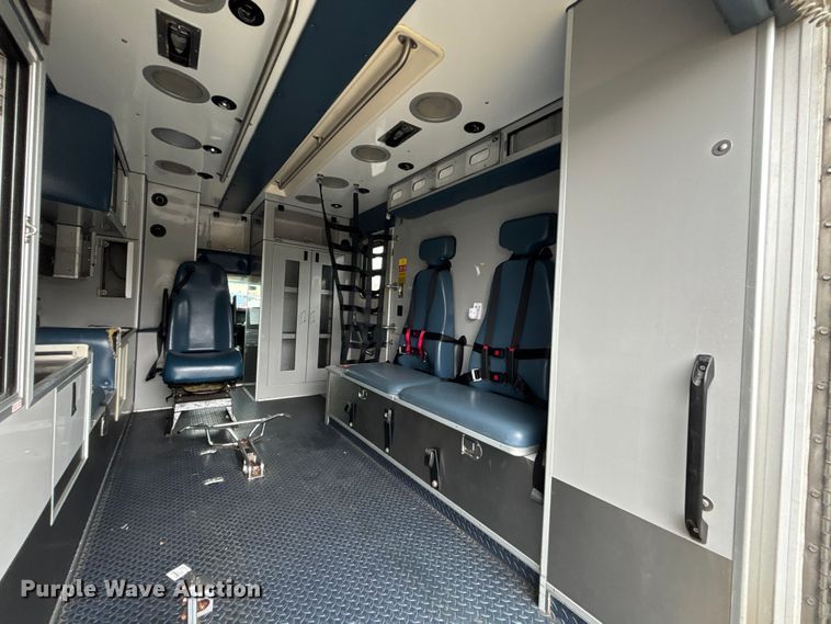 image for item FB3557 2016 Chevrolet Express G4500 ambulance