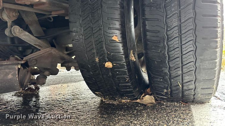 image for item FB3557 2016 Chevrolet Express G4500 ambulance