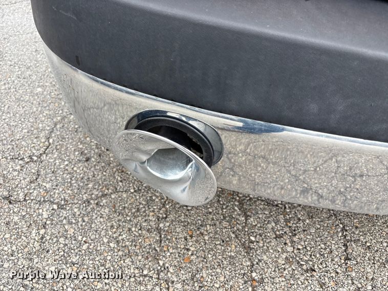 image for item FB3558 2016 Chevrolet Express G4500 ambulance