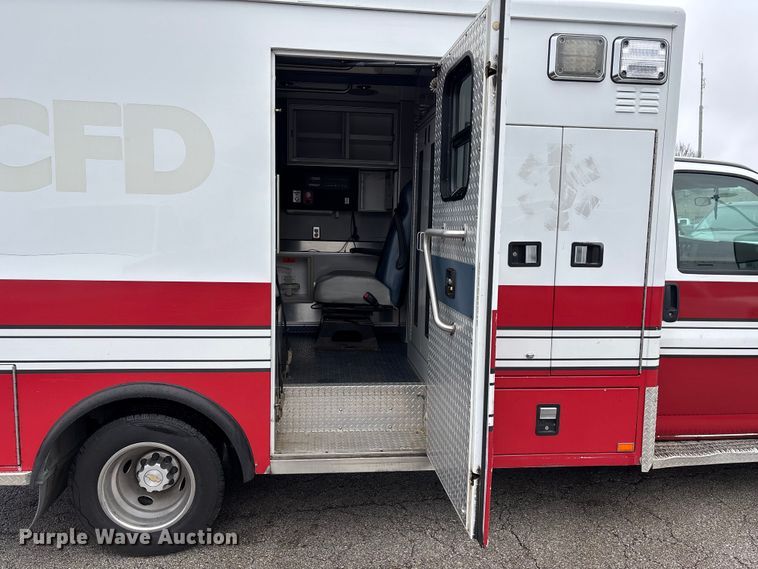 image for item FB3558 2016 Chevrolet Express G4500 ambulance