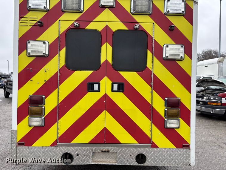image for item FB3558 2016 Chevrolet Express G4500 ambulance