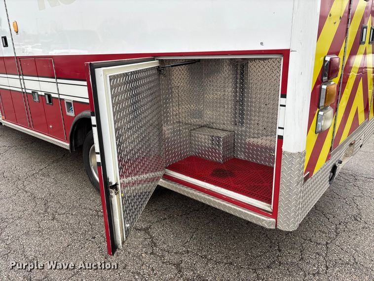 image for item FB3558 2016 Chevrolet Express G4500 ambulance
