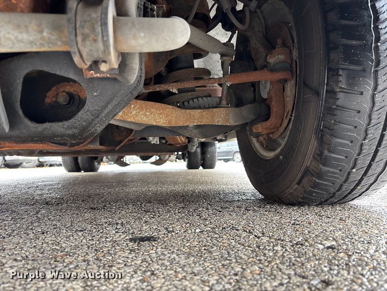 image for item FB3558 2016 Chevrolet Express G4500 ambulance