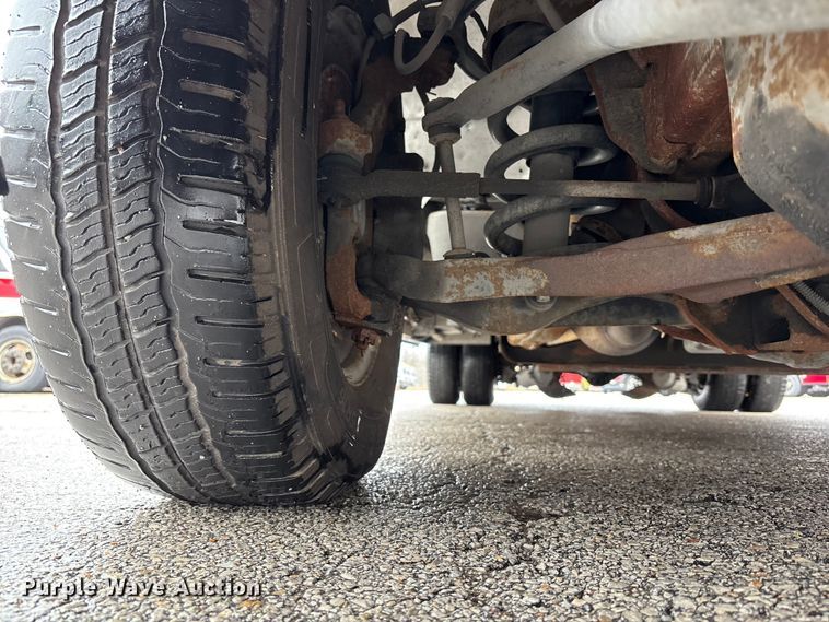 image for item FB3558 2016 Chevrolet Express G4500 ambulance