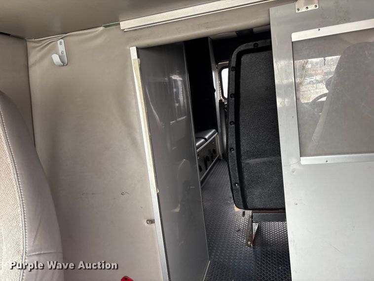 image for item FB3558 2016 Chevrolet Express G4500 ambulance