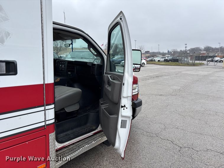 image for item FB3558 2016 Chevrolet Express G4500 ambulance