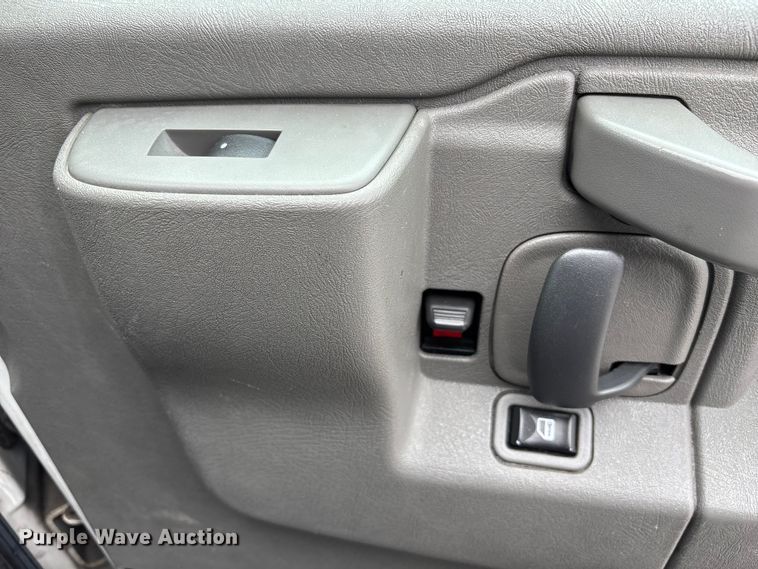 image for item FB3558 2016 Chevrolet Express G4500 ambulance