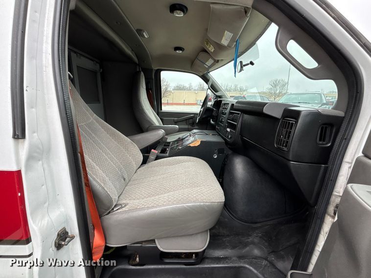 image for item FB3558 2016 Chevrolet Express G4500 ambulance