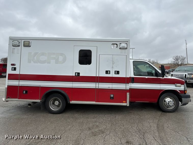 image for item FB3559 2016 Chevrolet Express G4500 ambulance