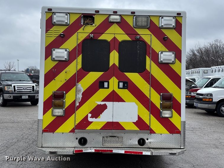 image for item FB3559 2016 Chevrolet Express G4500 ambulance
