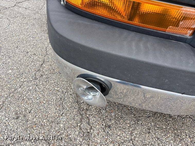 image for item FB3559 2016 Chevrolet Express G4500 ambulance