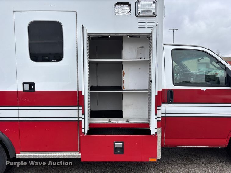image for item FB3559 2016 Chevrolet Express G4500 ambulance