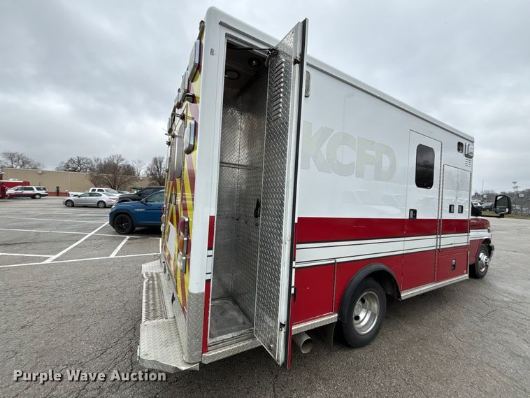 image for item FB3559 2016 Chevrolet Express G4500 ambulance