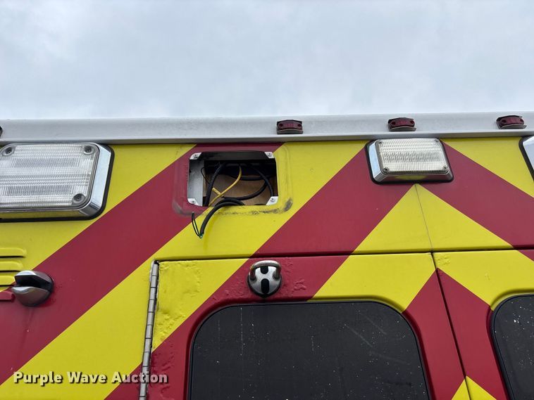 image for item FB3559 2016 Chevrolet Express G4500 ambulance