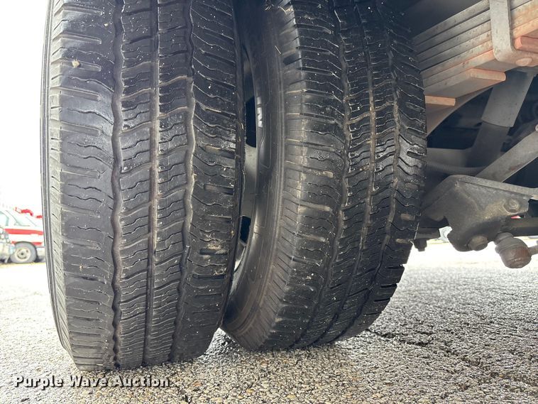 image for item FB3559 2016 Chevrolet Express G4500 ambulance