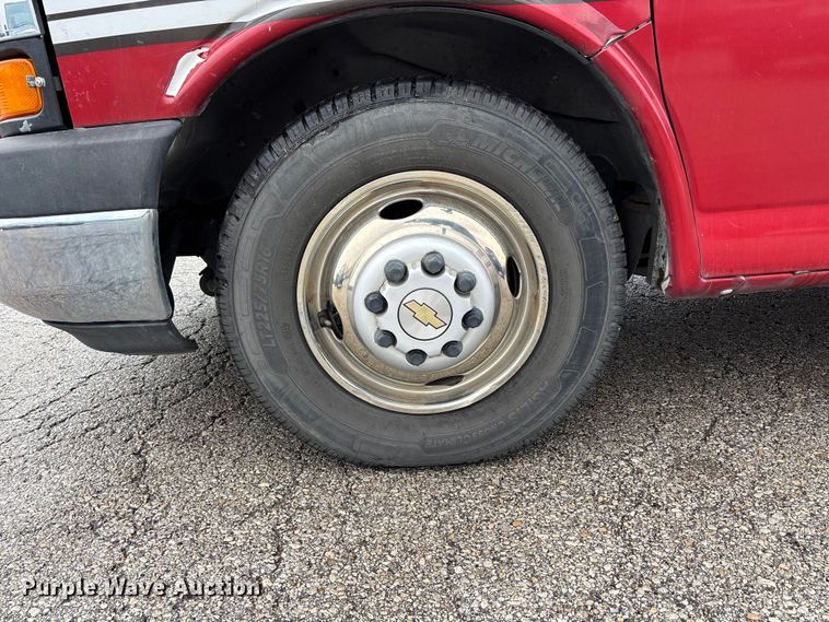 image for item FB3559 2016 Chevrolet Express G4500 ambulance