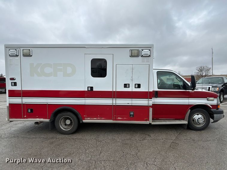 image for item FB3560 2016 Chevrolet Express G4500 ambulance