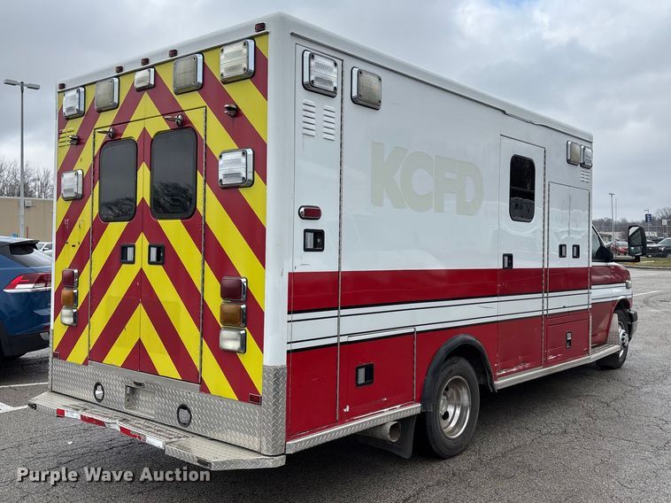 image for item FB3560 2016 Chevrolet Express G4500 ambulance