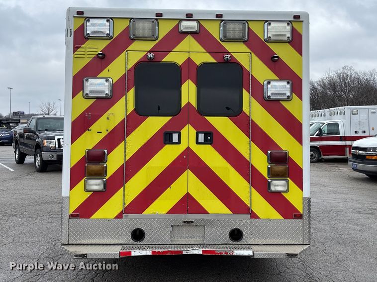 image for item FB3560 2016 Chevrolet Express G4500 ambulance
