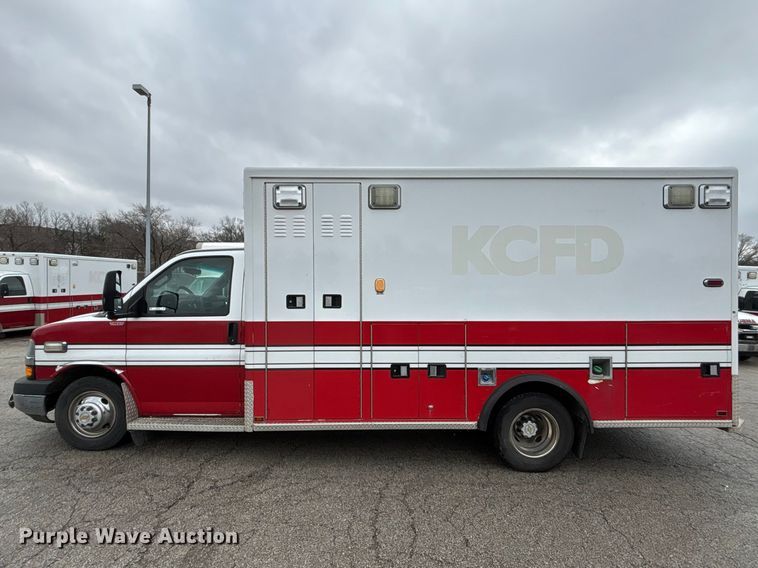 image for item FB3560 2016 Chevrolet Express G4500 ambulance