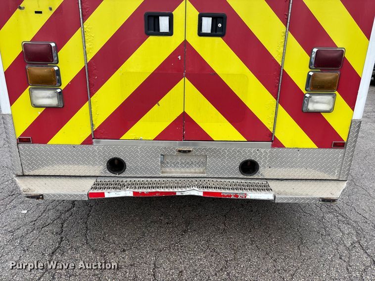 image for item FB3560 2016 Chevrolet Express G4500 ambulance