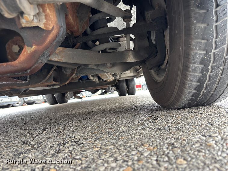 image for item FB3560 2016 Chevrolet Express G4500 ambulance