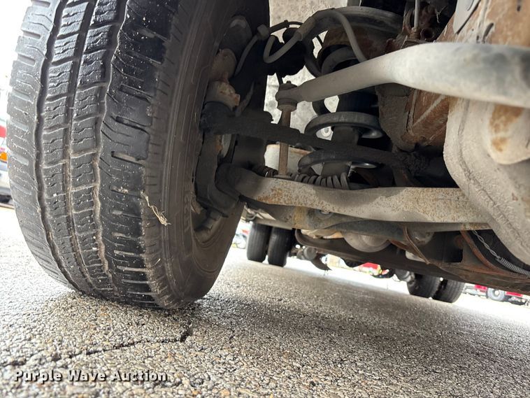 image for item FB3560 2016 Chevrolet Express G4500 ambulance