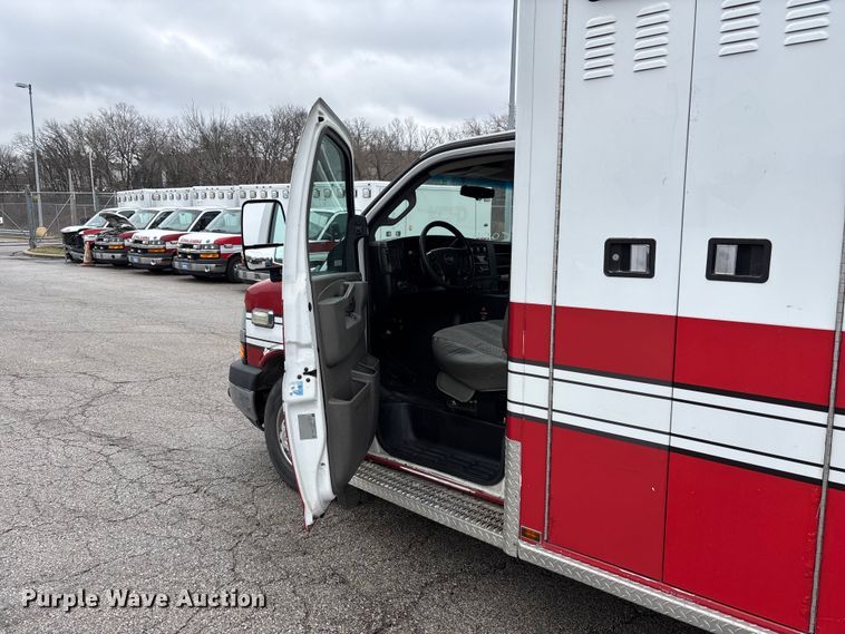 image for item FB3560 2016 Chevrolet Express G4500 ambulance