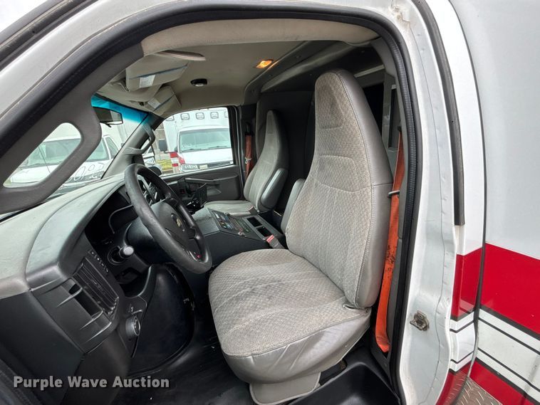 image for item FB3560 2016 Chevrolet Express G4500 ambulance