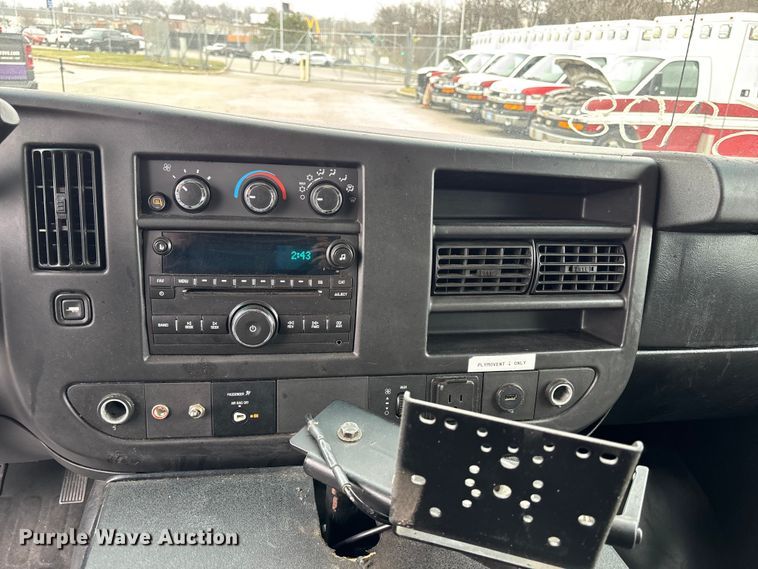 image for item FB3560 2016 Chevrolet Express G4500 ambulance