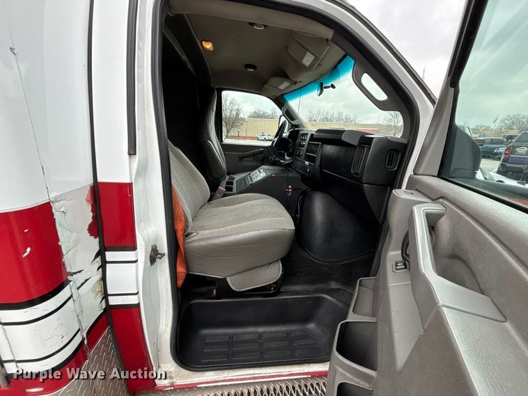 image for item FB3560 2016 Chevrolet Express G4500 ambulance