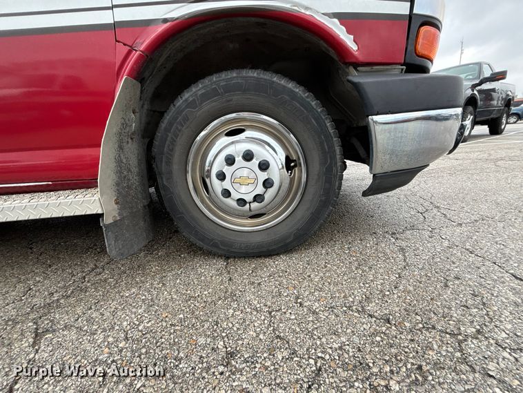 image for item FB3560 2016 Chevrolet Express G4500 ambulance